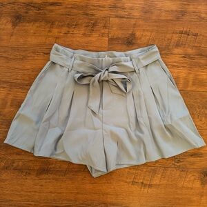 Medium Shorts NWOT Women’s Size Medium Dress Shorts Bow Blue